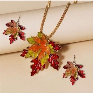 3pcs/Set BEAUTIFUL 3D Vintage Maple Leaf Gold Tone Necklace Earrings set